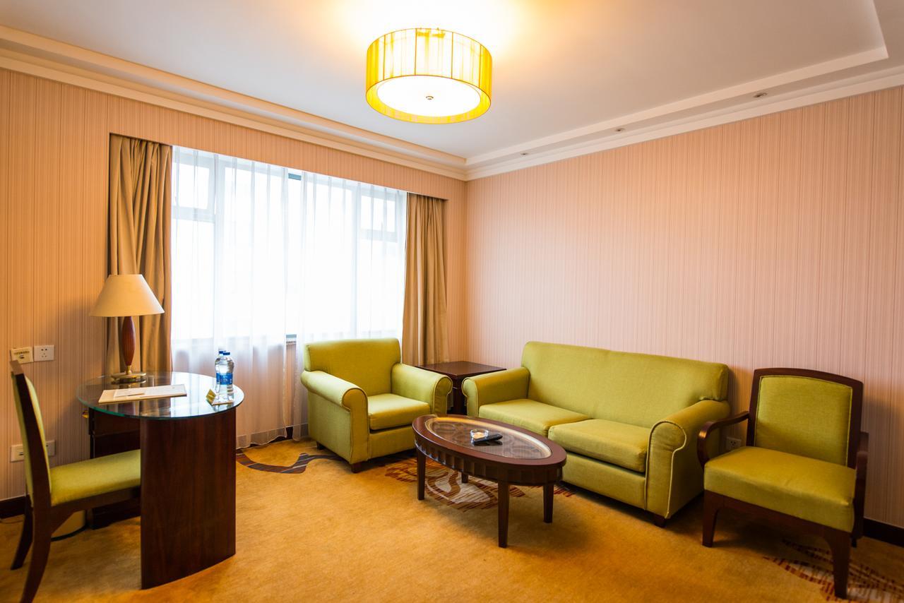 Vienna International Hotel Shanghai Train Station Kültér fotó